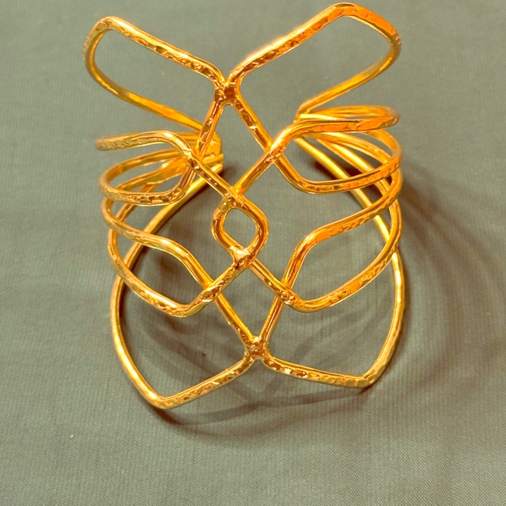 Chic Brass Bracelet – Day to Night Style ✨